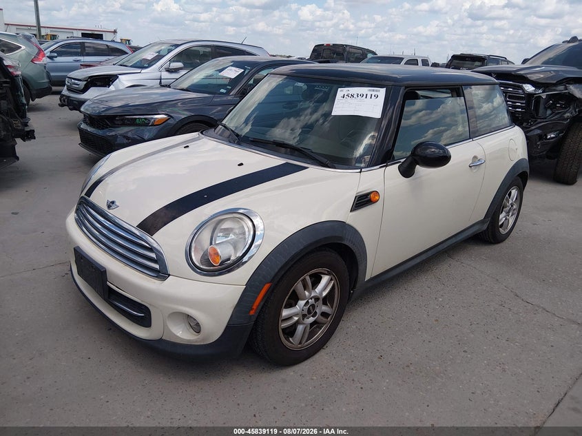 2013 MINI HARDTOP auction photo 2