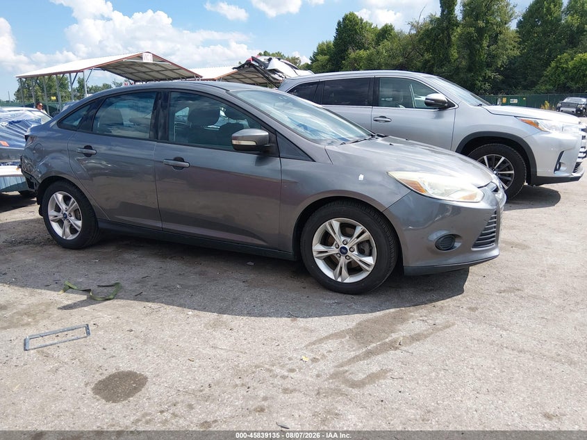 Vin: 1fadp3f26el372722, lot: 46338043, ford focus se 2014 img_1