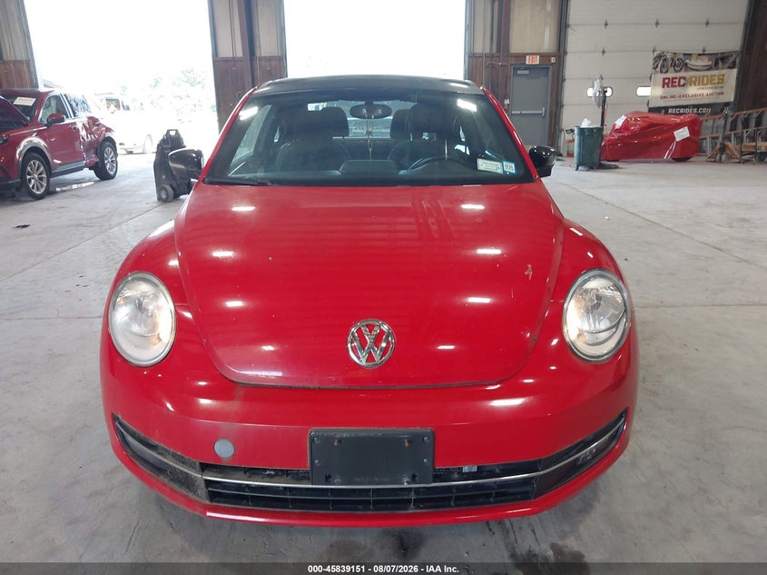2013 VOLKSWAGEN BEETLE auction photo 6
