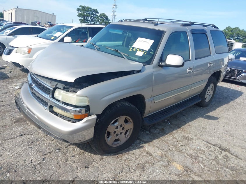 2004 CHEVROLET TAHOE auction photo 2