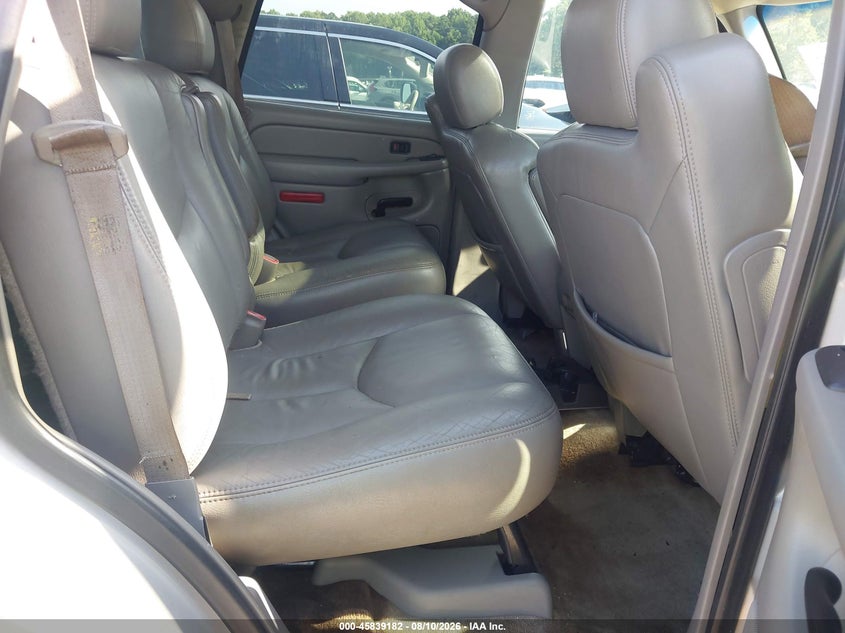 2004 CHEVROLET TAHOE auction photo 8