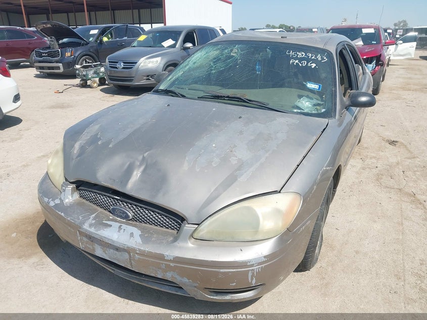 2005 FORD TAURUS auction photo 2