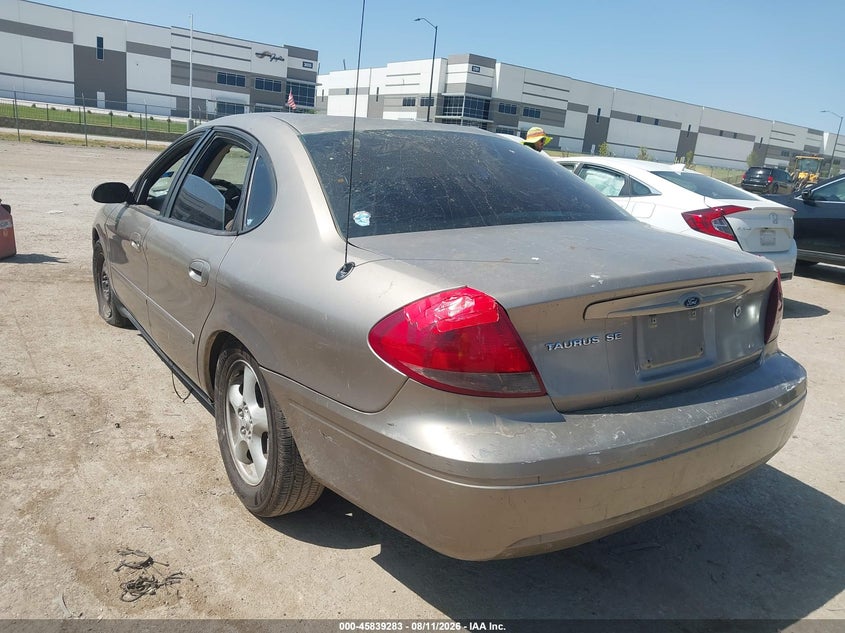 2005 FORD TAURUS auction photo 3
