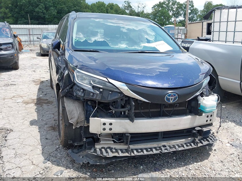 2021 TOYOTA SIENNA auction photo 6