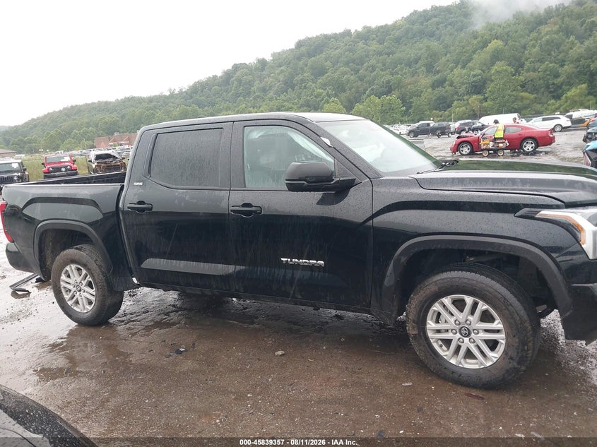 TOYOTA TUNDRA - zdjęcie 14