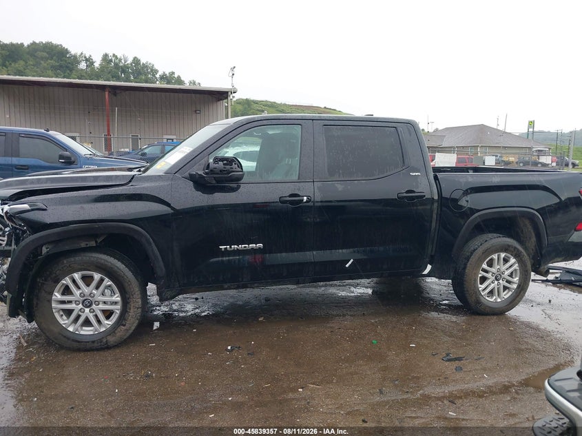 TOYOTA TUNDRA - zdjęcie 15
