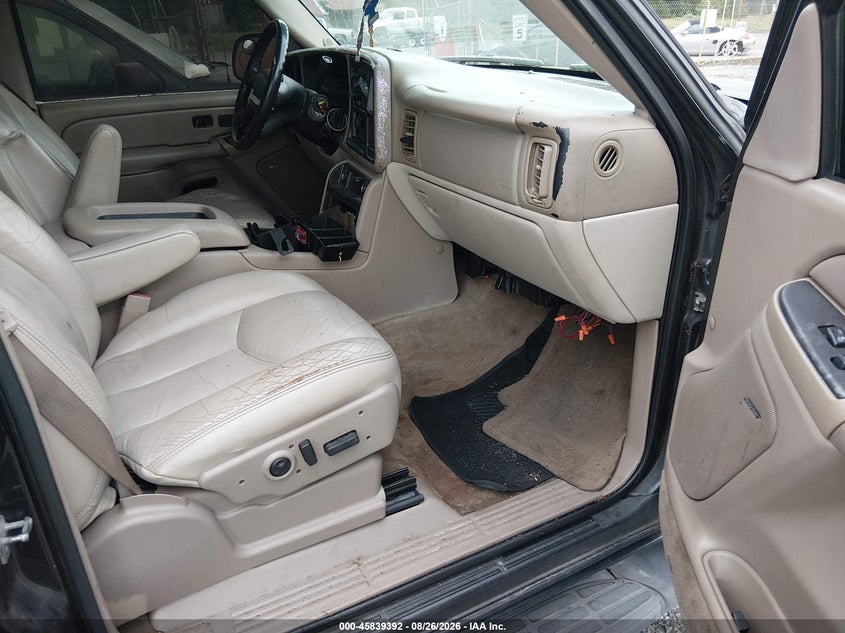 2005 CHEVROLET SUBURBAN 1500 auction photo 5