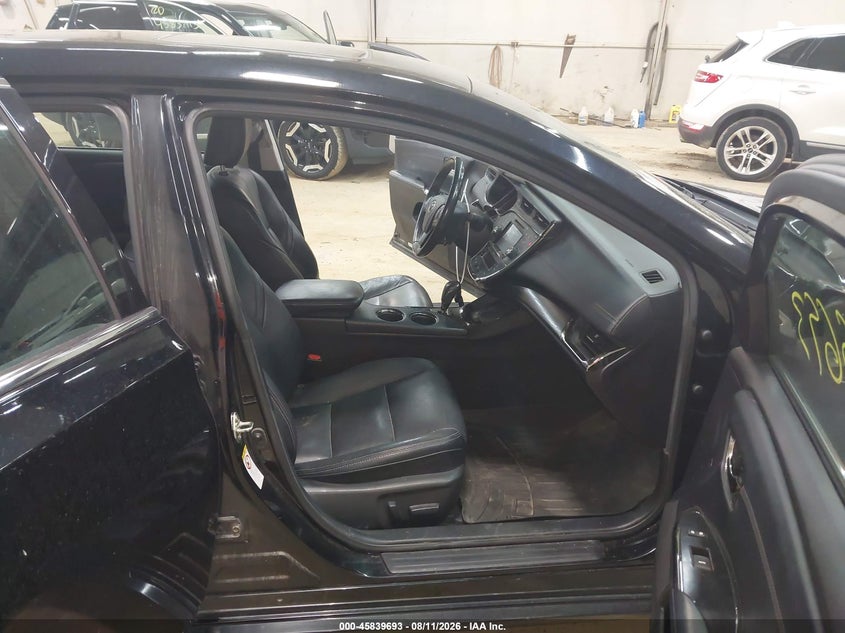 2016 TOYOTA AVALON HYBRID auction photo 5