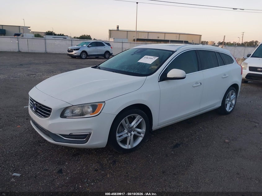 2015 VOLVO V60 auction photo 2