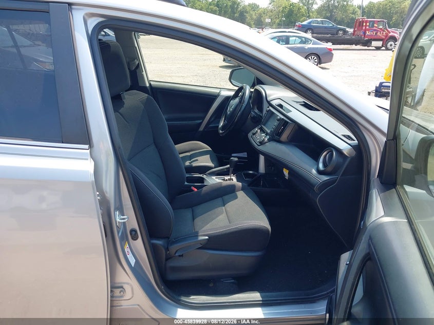 2018 TOYOTA RAV4 auction photo 5