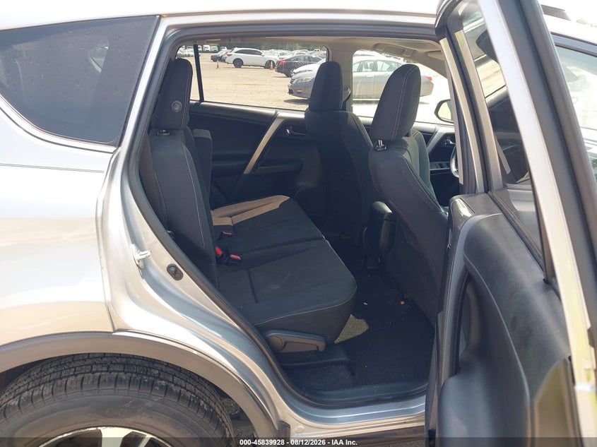 2018 TOYOTA RAV4 auction photo 8
