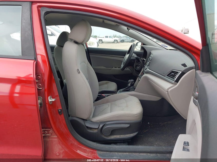 2017 HYUNDAI ELANTRA auction photo 5