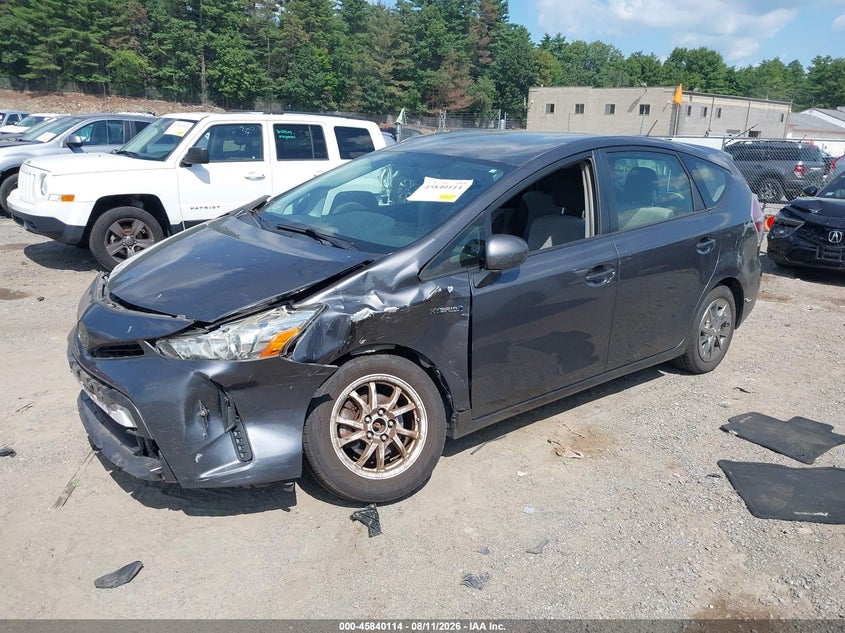 2015 Toyota Prius v (+), Удар спереди, IAAI, VIN JTDZN3EUXFJ039087 — фото 2