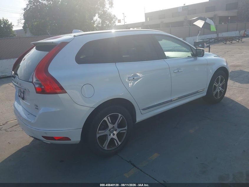 2015 VOLVO XC60 auction photo 4