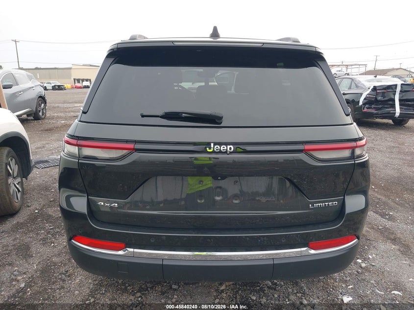 JEEP GRAND CHEROKEE - zdjęcie 17