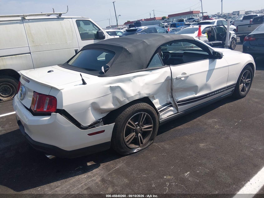 2011 FORD MUSTANG auction photo 4