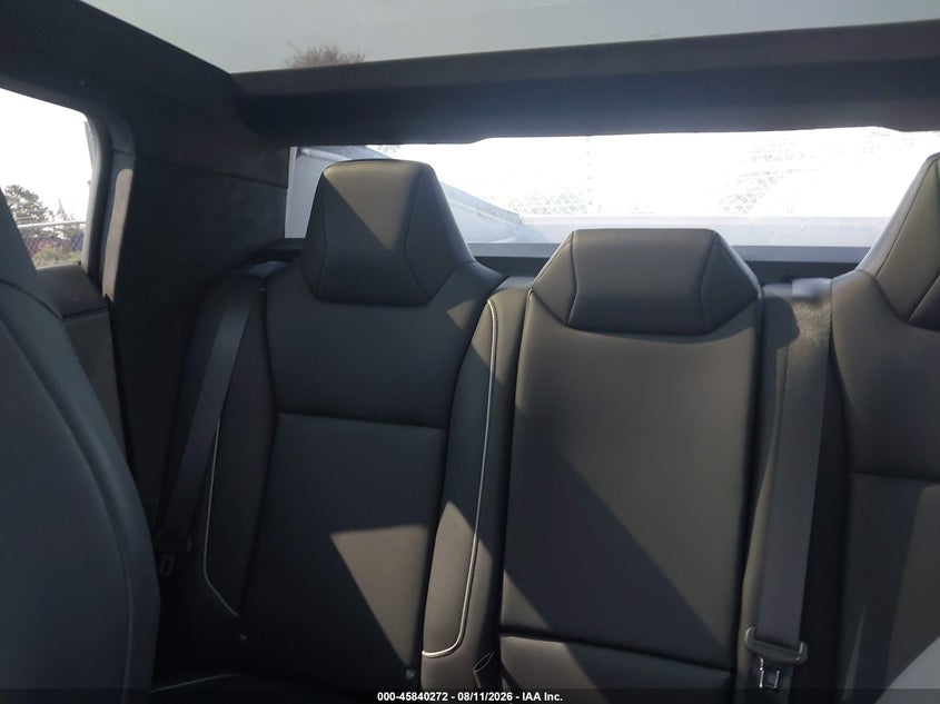 2025 TESLA CYBERTRUCK auction photo 8