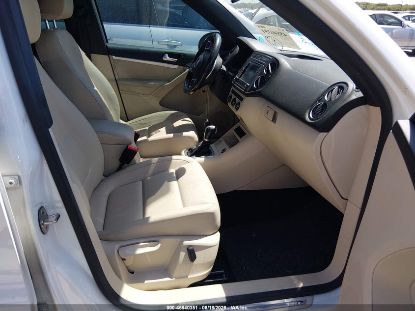 2016 VOLKSWAGEN TIGUAN auction photo 5