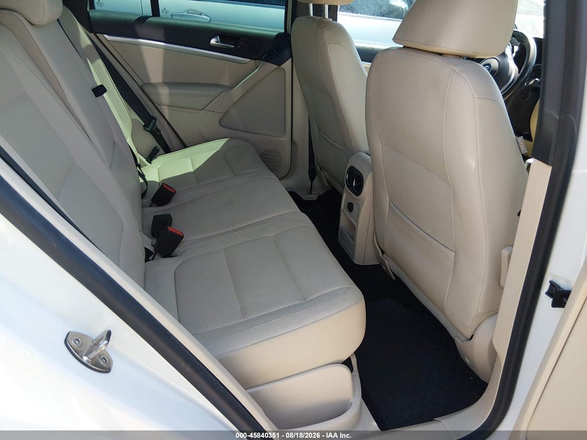2016 VOLKSWAGEN TIGUAN auction photo 8