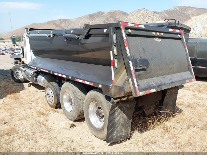 2015 PETERBILT 384 auction photo 3