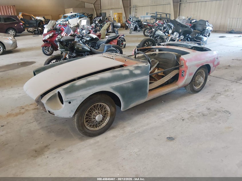 1971 MG MGB auction photo 2