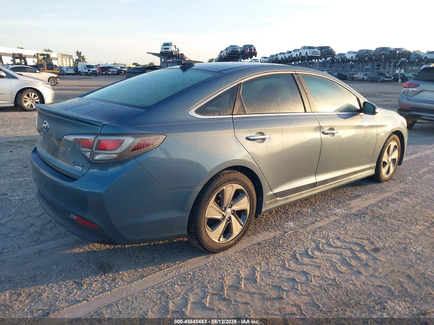 2016 HYUNDAI SONATA HYBRID auction photo 4