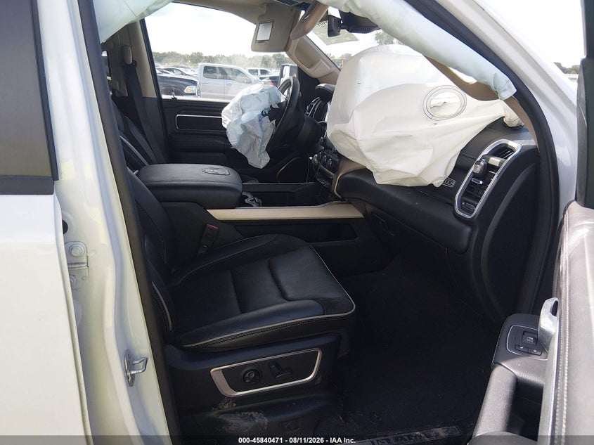 2021 RAM 1500 auction photo 5