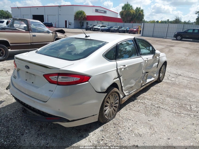 2016 FORD FUSION ENERGI auction photo 4