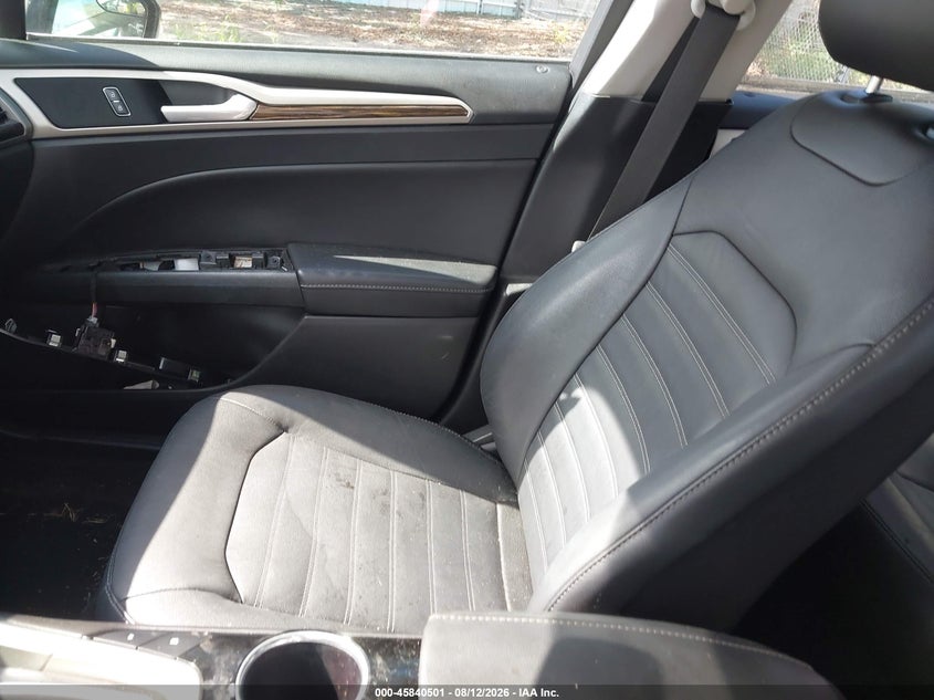 2016 FORD FUSION ENERGI auction photo 5