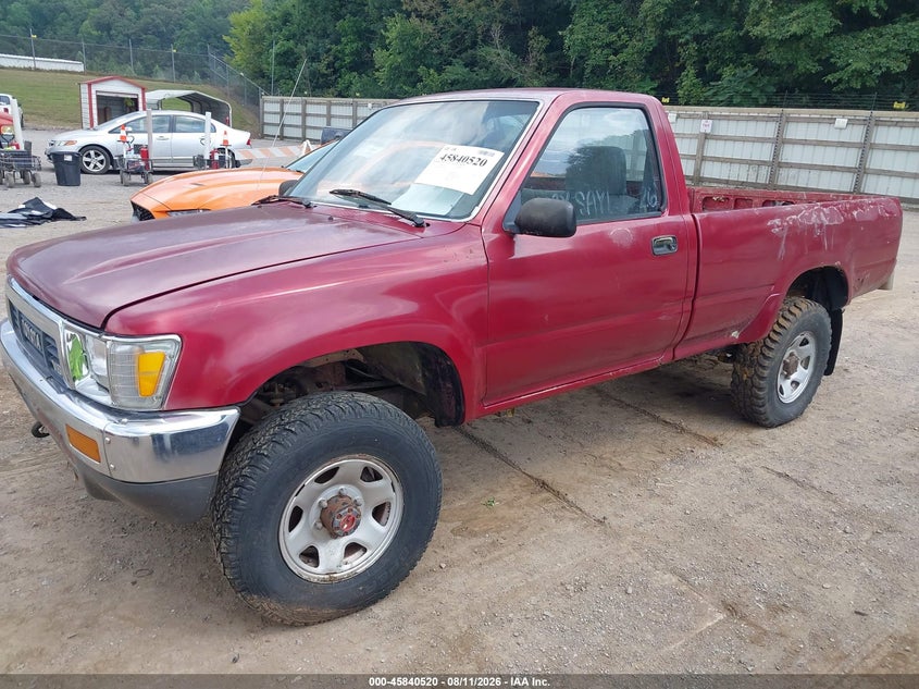 1989 TOYOTA PICKUP auction photo 2