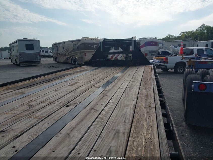 2024 LOAD TRAIL 40' FLATBED GOOSENECK auction photo 5