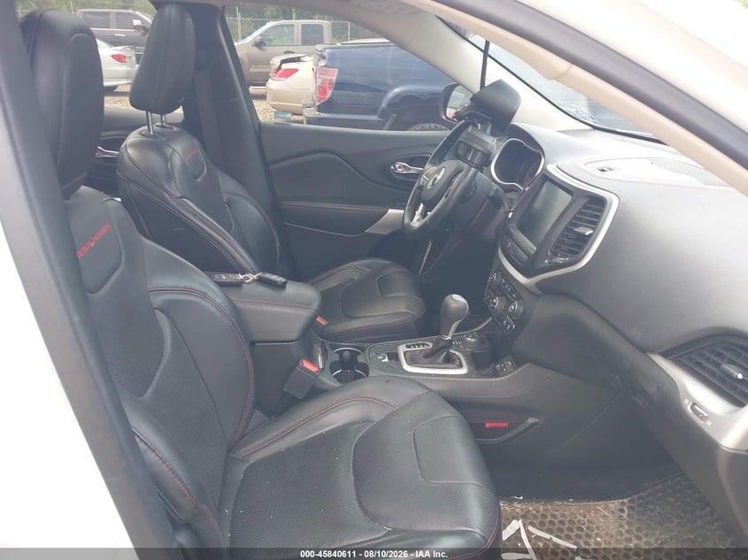 2018 JEEP CHEROKEE auction photo 5