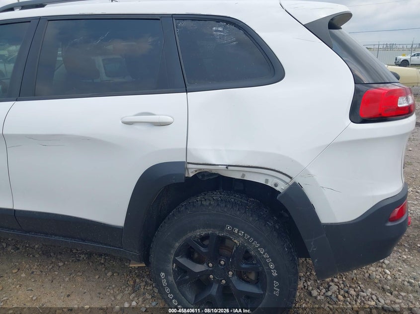 2018 JEEP CHEROKEE auction photo 6