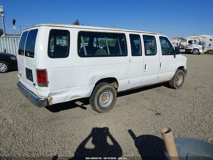 2010 FORD E-350 SUPER DUTY auction photo 4
