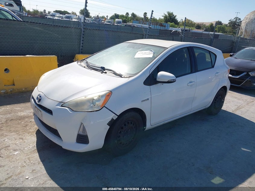 2013 TOYOTA PRIUS C auction photo 2