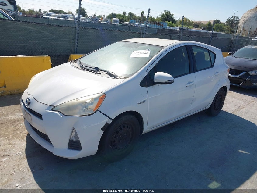2013 TOYOTA PRIUS C auction photo 6
