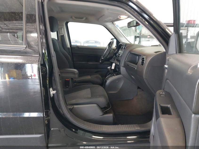 2016 JEEP PATRIOT auction photo 5