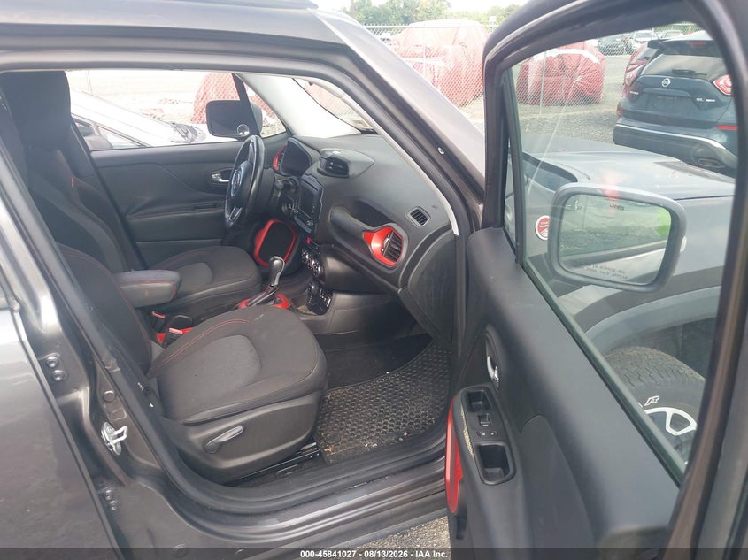 2016 JEEP RENEGADE auction photo 5