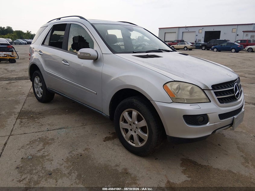 2007 MERCEDES-BENZ ML 350 — zdjęcie z aukcji