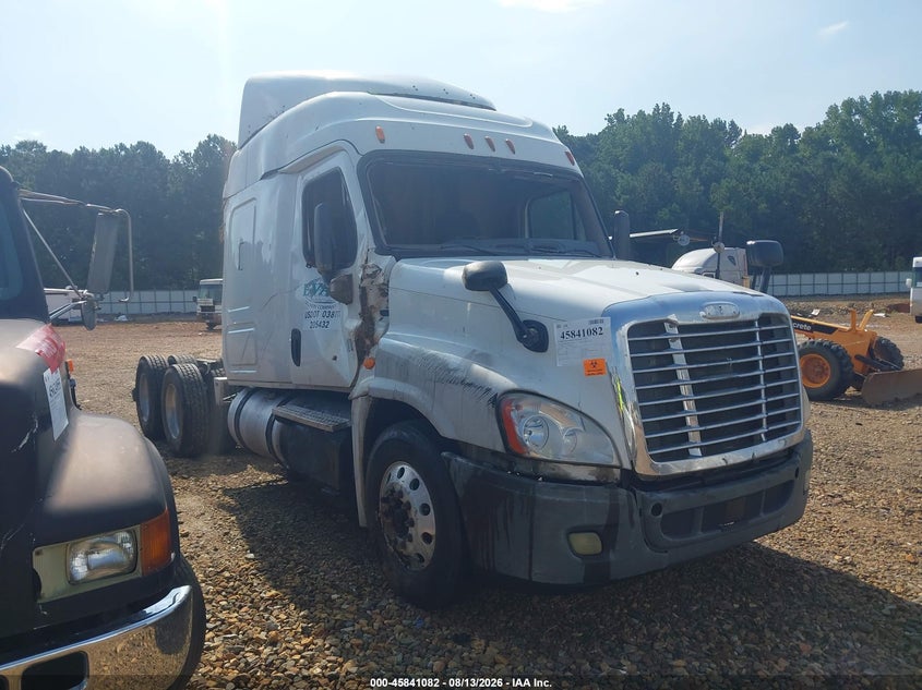 2015 FREIGHTLINER CASCADIA 125