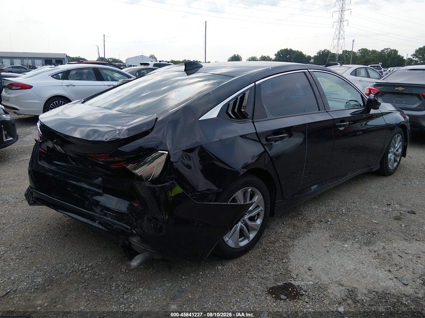 2018 HONDA ACCORD auction photo 6