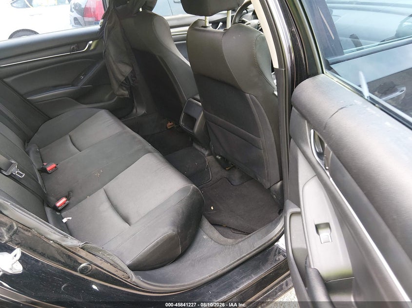 2018 HONDA ACCORD auction photo 8