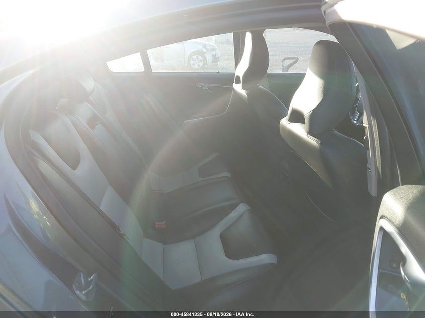 VOLVO S60 CROSS COUNTRY 2016 VIN YV4612UM6G2000287