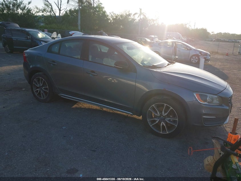 2016 VOLVO S60 CROSS COUNTRY auction photo 1