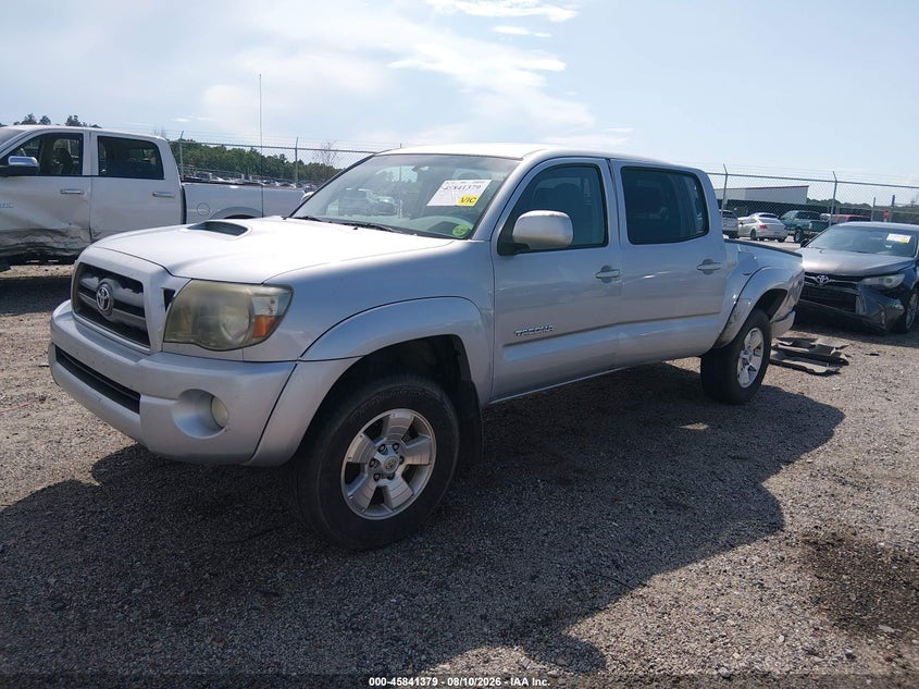 2010 TOYOTA TACOMA auction photo 2