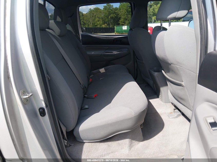 2010 TOYOTA TACOMA auction photo 8