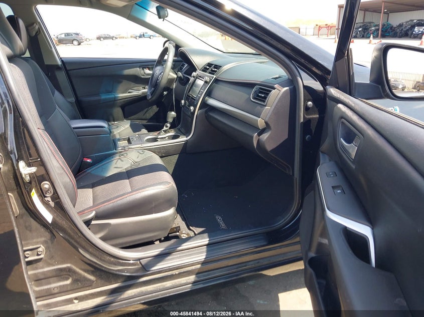 2016 TOYOTA CAMRY HYBRID SE - zdjęcie 5