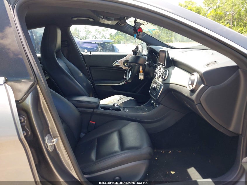 2014 MERCEDES-BENZ CLA 250 — zdjęcie 5
