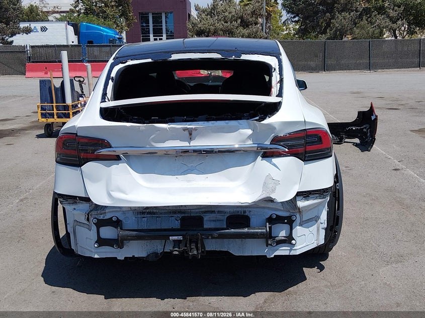 TESLA MODEL X - zdjęcie 17