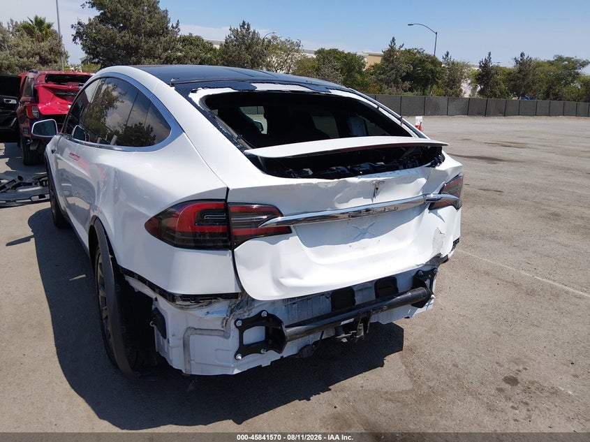 TESLA MODEL X - zdjęcie 6